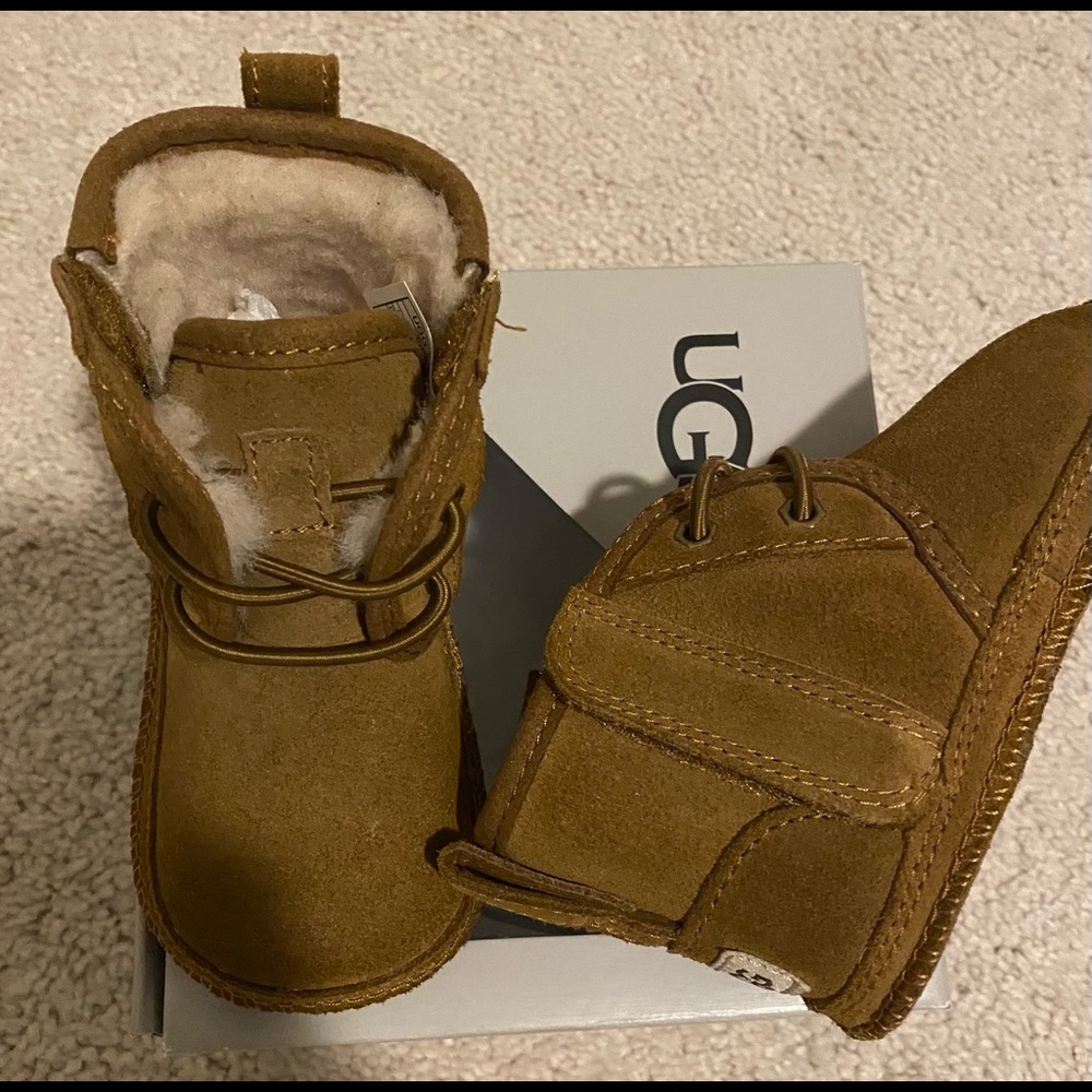 Baby Ugg’s - like New worn twice - Picture 2 of 5